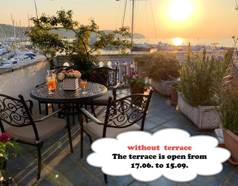 First Row To The Sea - Maremi Izola Apartment Terrace Værelse billede